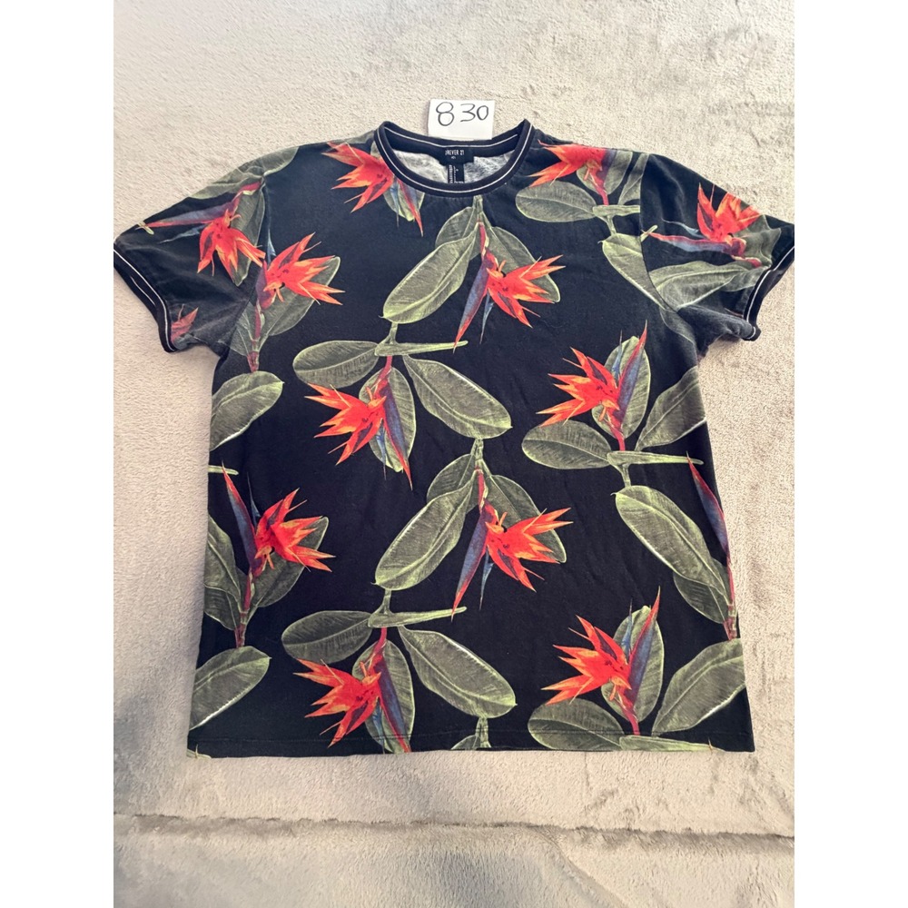 Forever 21 T-Shirt Mens Large Black Bird of Paradise Floral Print